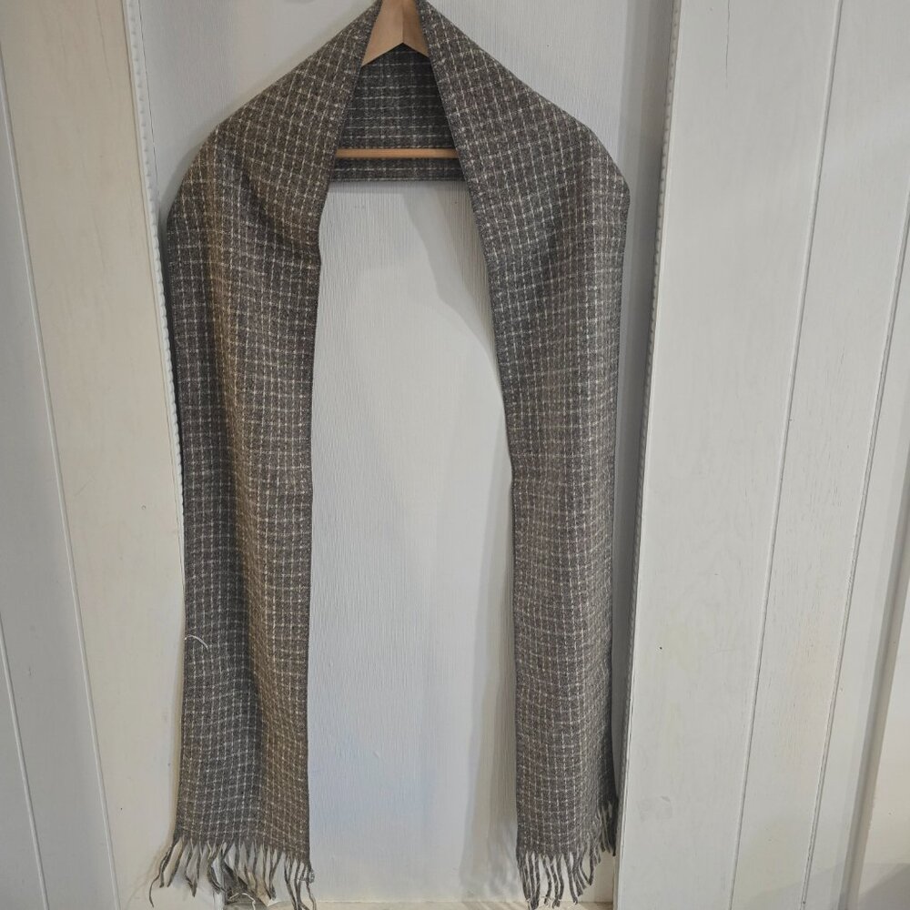 Mexican Artisan Handwoven Wool Scarf - Minimalist Gray